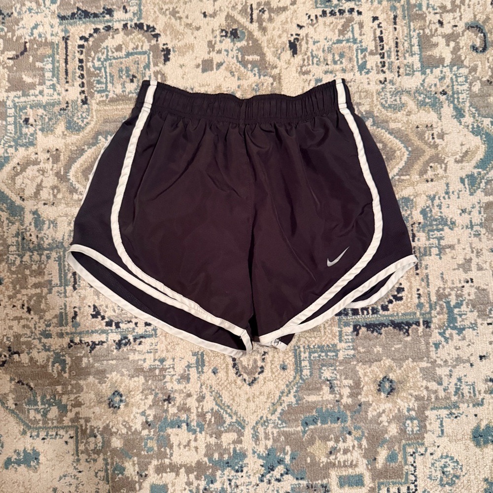Nike Women's Gray and White Athletic Shorts